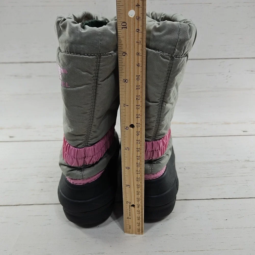 Sorel Winter Flurry Outdoor Snow Boots Youth‎ Size 5 Gray Pink Black NY1965-061